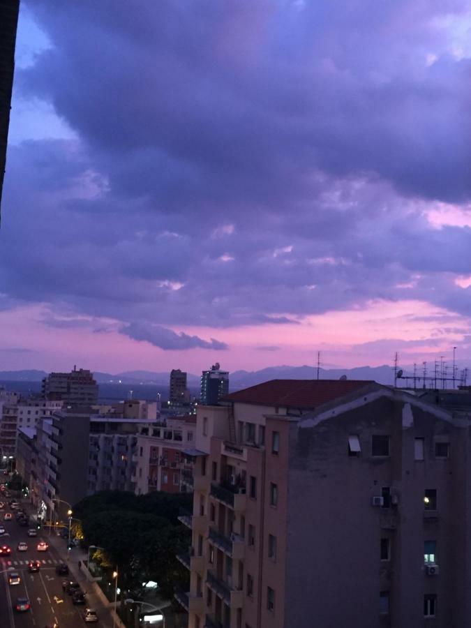 Appartamento Sky And Sea Cagliari Esterno foto