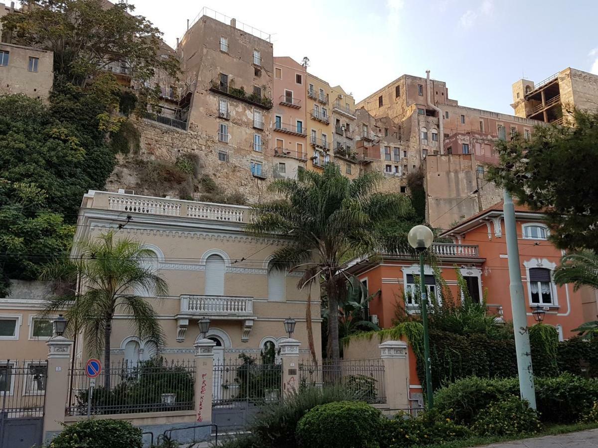 Appartamento Sky And Sea Cagliari Esterno foto